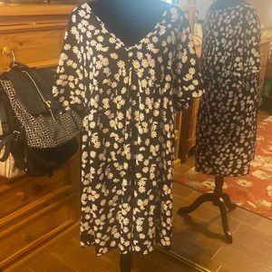 Women’s dress flower pattern plus size